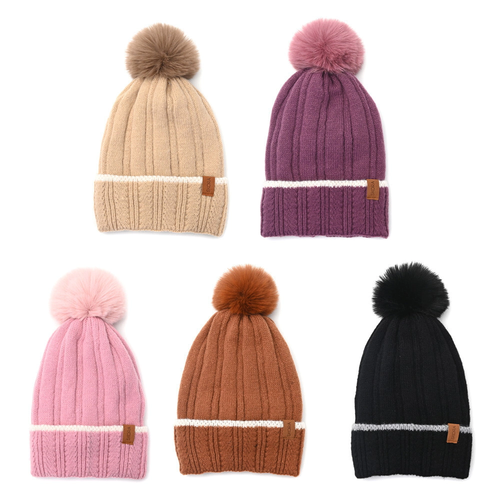 GORRO TEJIDO DAMA CON DIBUJO Y POMPON