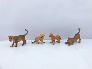 ANIMAL WORLD PLAYSET 19CM PACK X 4 CACHORROS LEON