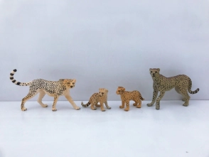 ANIMAL WORLD PLAYSET 31CM PACK X 4 FAMILIA CHITA