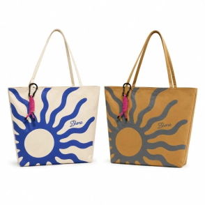 BOLSO PLAYERO SKORA CON ESTAMPA Y LLAVERO 50x34x13,5 CM